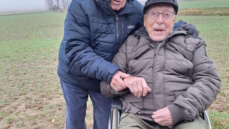 American Fighter Pilot Meets German Airman 79 Years After Both Their Aircraft Were Shot On Same Day